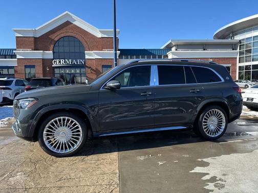 2025 Mercedes-Benz Maybach GLS 600 4MATIC