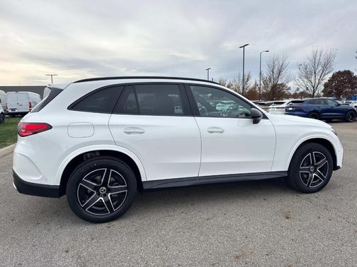 2026 Mercedes-Benz GLC 300 Base 4MATIC