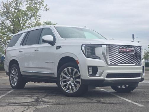 White Frost Tri-Coat 2024 GMC Yukon Denali