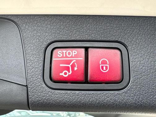 2025 Mercedes-Benz AMG GLB 35 Base