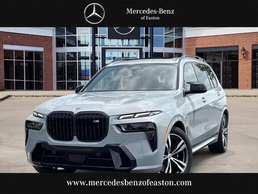 2023 BMW X7 M60i