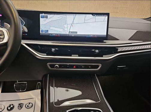 2023 BMW X7 M60i