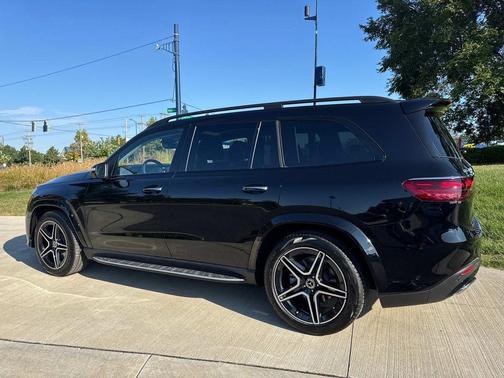 2026 Mercedes-Benz GLS 450 