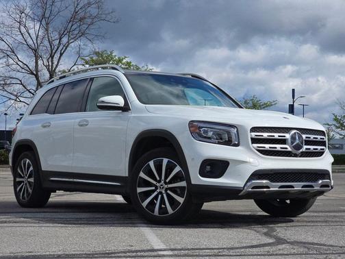 Polar White 2023 Mercedes-Benz GLB 250 Base 4MATIC