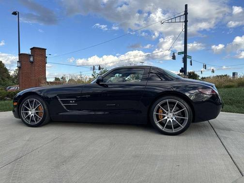 2011 Mercedes-Benz SLS AMG Base