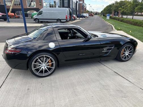 2011 Mercedes-Benz SLS AMG Base