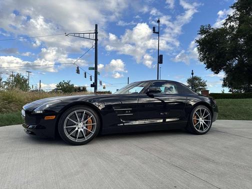 2011 Mercedes-Benz SLS AMG Base
