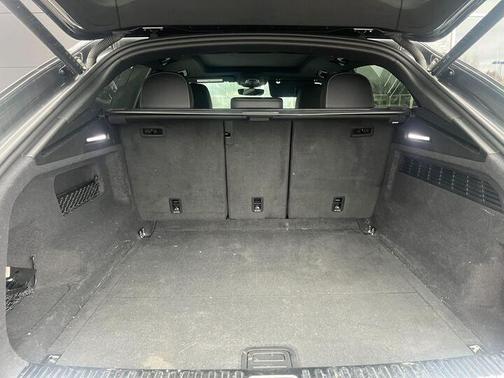 2022 Audi Q8 55 Premium Plus