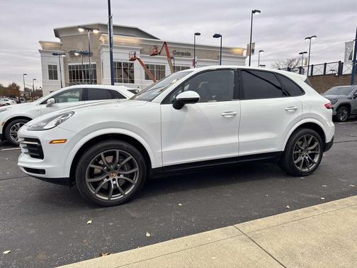 2023 Porsche Cayenne Base