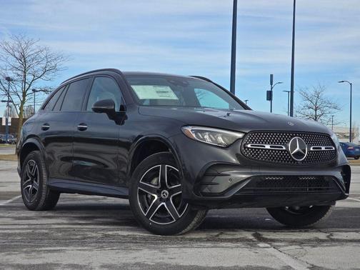 Graphite Gray Metallic 2026 Mercedes-Benz GLC 300 Base 4MATIC
