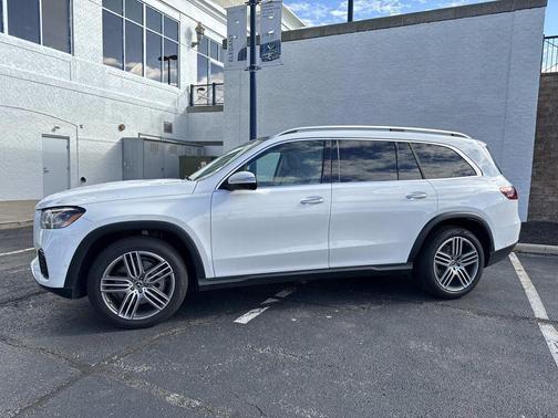 2025 Mercedes-Benz GLS 450 4MATIC