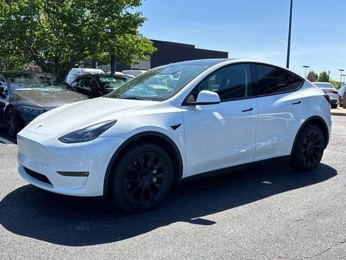 2023 Tesla Model Y Long Range