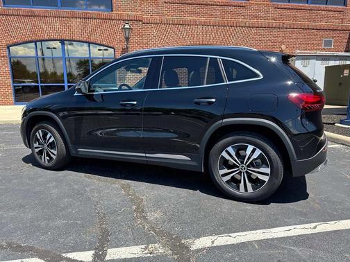 2025 Mercedes-Benz GLA 250 Base 4MATIC