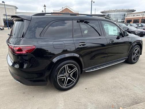 2026 Mercedes-Benz GLS 450 