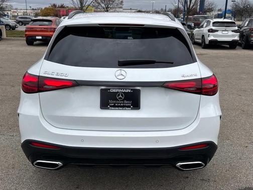 2026 Mercedes-Benz GLC 300 Base 4MATIC