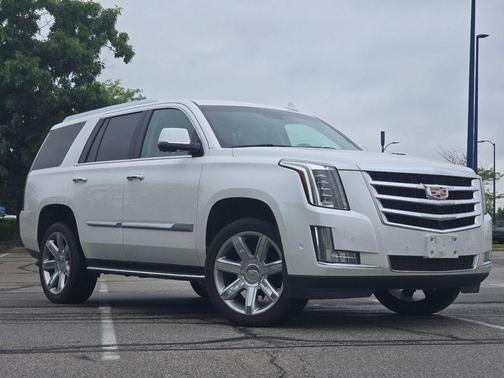 Crystal White Tri-Coat 2017 Cadillac Escalade Luxury