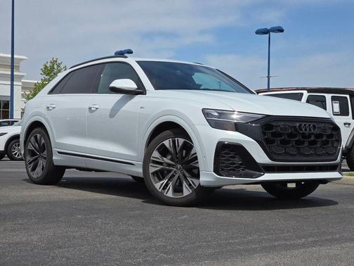 Glacier White Metallic 2026 Audi Q8 55 Premium