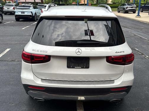 2022 Mercedes-Benz GLB 250 Base 4MATIC
