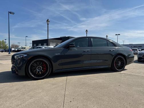 2025 Mercedes-Benz AMG S 63 E Base