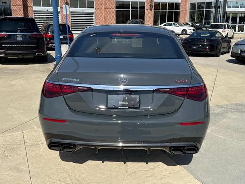 2025 Mercedes-Benz AMG S 63 E Base