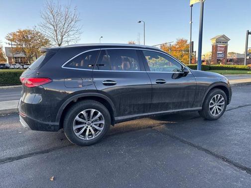 2025 Mercedes-Benz GLC 300 Base 4MATIC