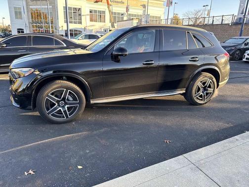 2025 Mercedes-Benz GLC 300 Base 4MATIC
