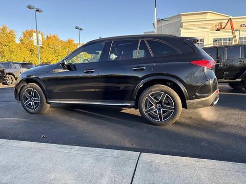 2025 Mercedes-Benz GLC 300 Base 4MATIC