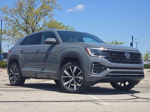 Pure Gray 2025 Volkswagen Atlas Cross Sport 2.0T SEL Premium R-Line