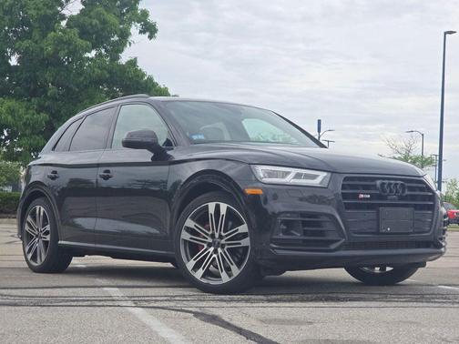 Mythos Black Metallic 2020 Audi SQ5 3.0T Premium