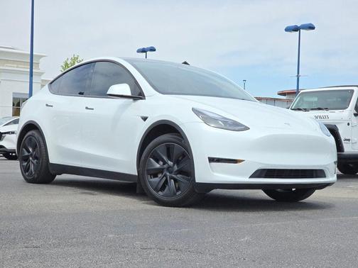 White 2025 Tesla Model Y Long Range