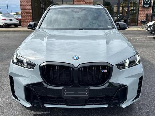 2024 BMW X5 M60i