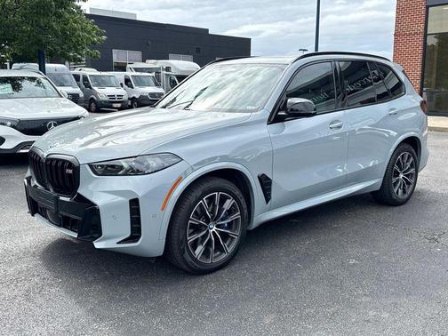 2024 BMW X5 M60i