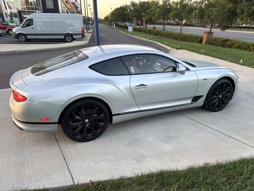2024 Bentley Continental GT V8