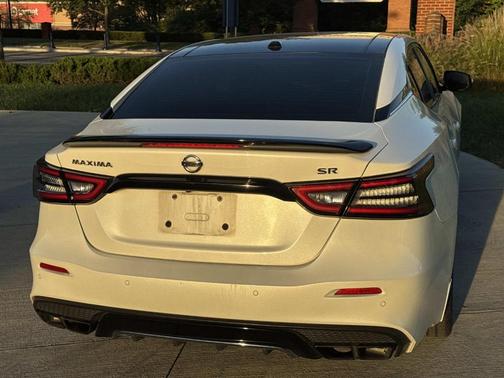 2021 Nissan Maxima SR