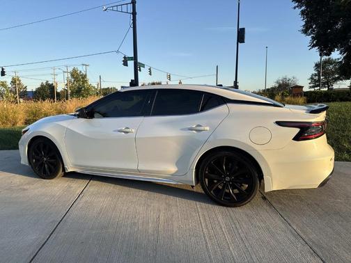 2021 Nissan Maxima SR