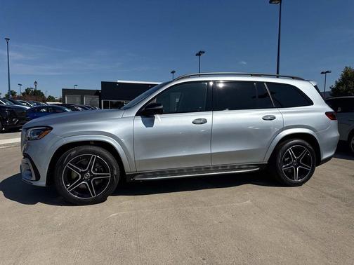 2026 Mercedes-Benz GLS 450 