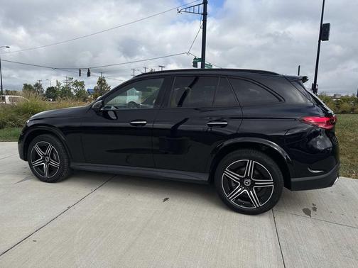 2025 Mercedes-Benz GLC 300 Base 4MATIC