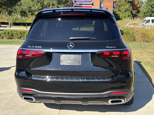 2026 Mercedes-Benz GLS 450 