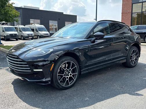 2023 Aston Martin DBX 707