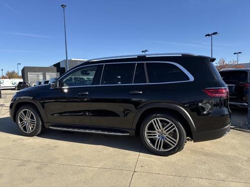 2026 Mercedes-Benz GLS 450 4MATIC