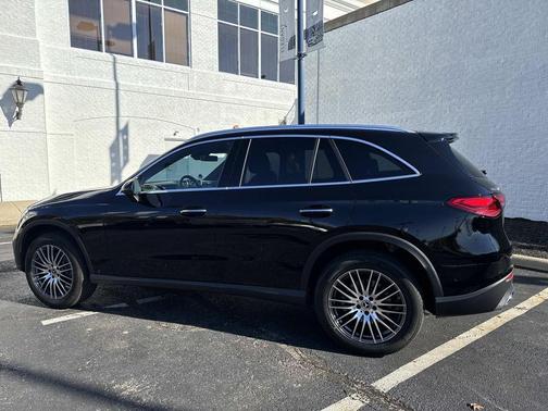 2025 Mercedes-Benz GLC 300 Base 4MATIC