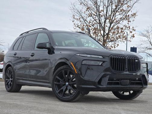 2025 BMW X7 M60i
