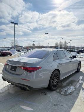 2024 Mercedes-Benz AMG S 63 E Base