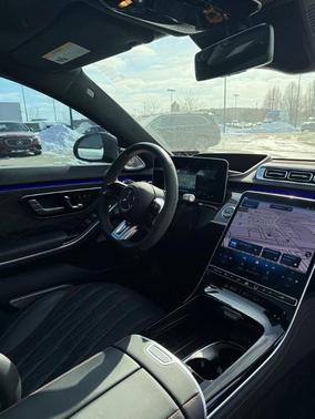 2024 Mercedes-Benz AMG S 63 E Base