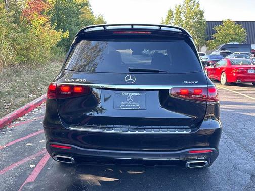 2026 Mercedes-Benz GLS 450 