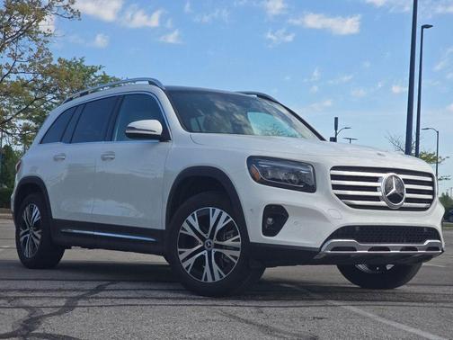 Polar White 2024 Mercedes-Benz GLB 250 Base 4MATIC