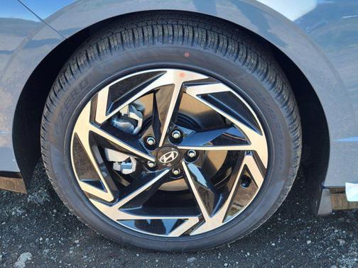 2026 Hyundai SONATA SEL