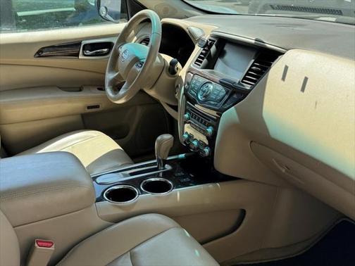 2014 Nissan Pathfinder SL