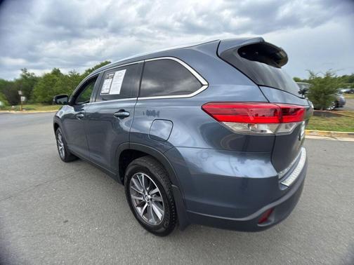 Shoreline Blue Pearl 2019 Toyota Highlander XLE