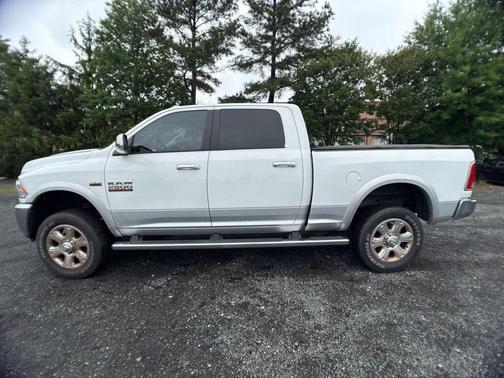 Bright White Clearcoat 2015 RAM 2500 Laramie